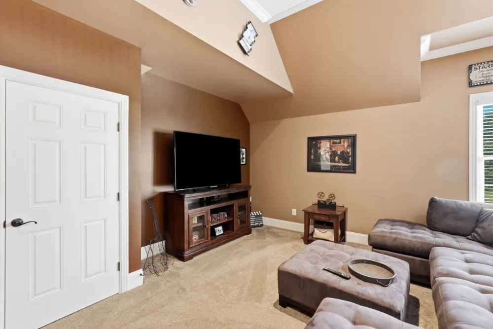 11987 N Milton Rd Milton, TN 37118
