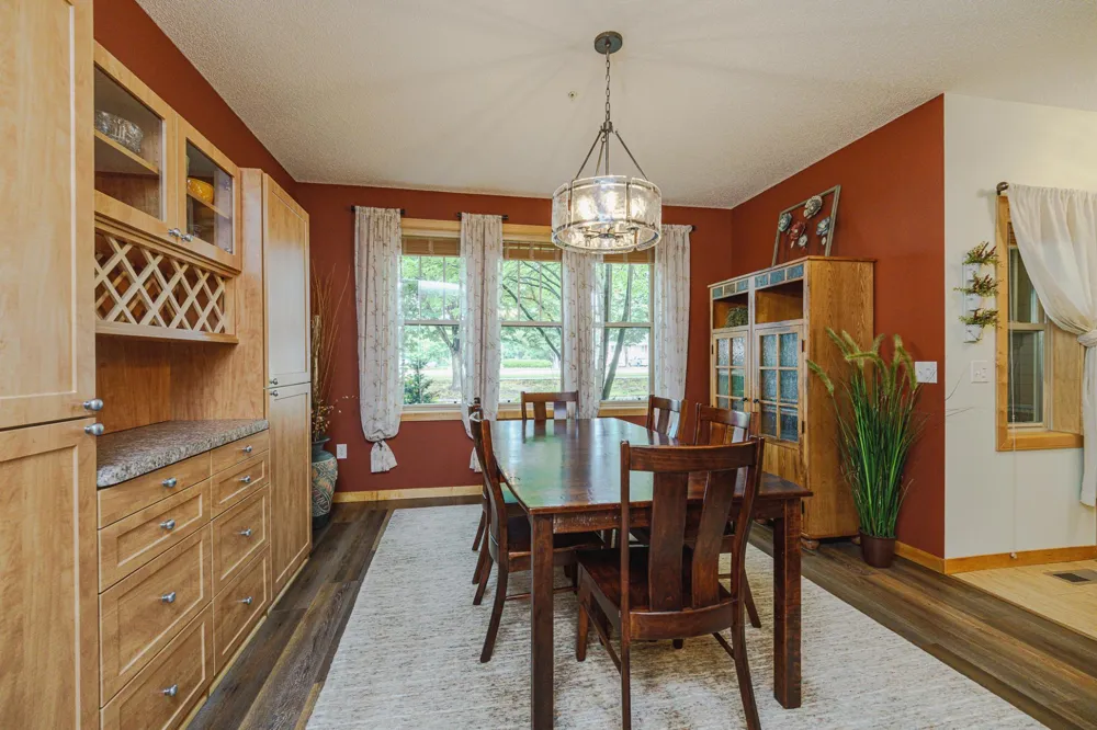 2108 Village Terrace Bloomington, MN 55431