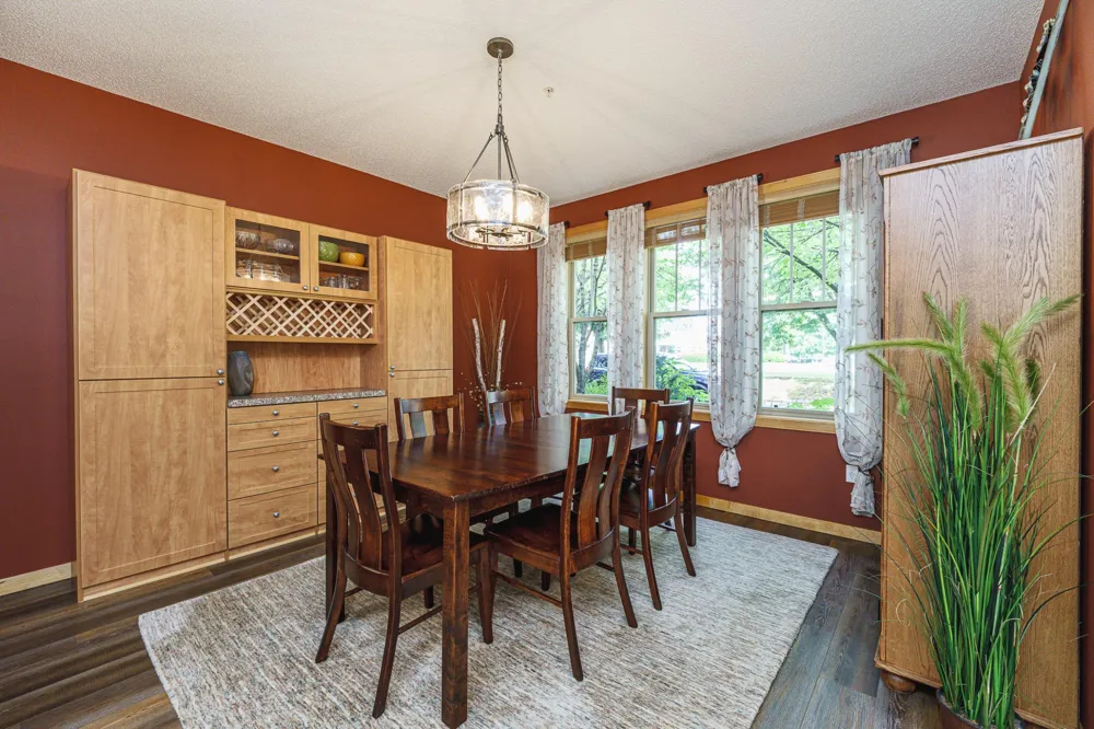 2108 Village Terrace Bloomington, MN 55431