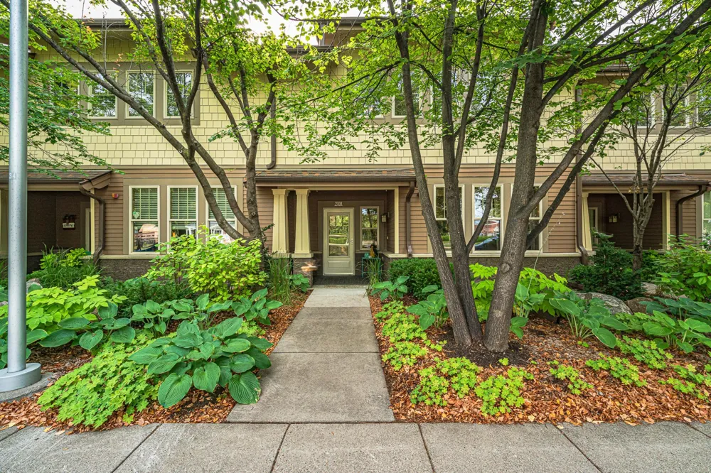 2108 Village Terrace Bloomington, MN 55431