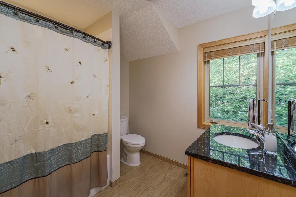 2108 Village Terrace Bloomington, MN 55431