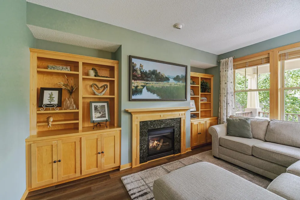 2108 Village Terrace Bloomington, MN 55431