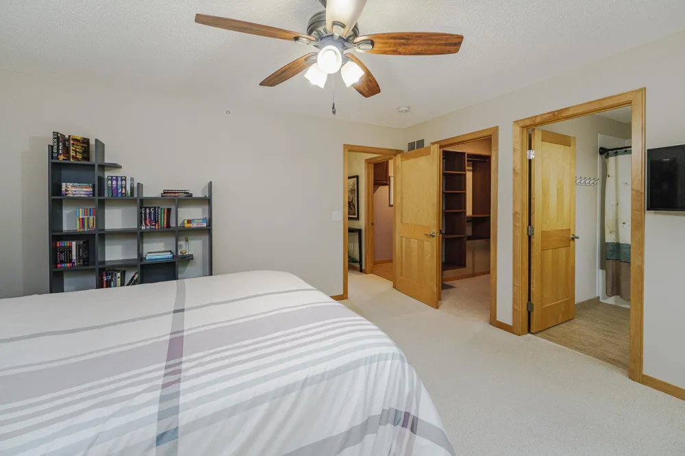 2108 Village Terrace Bloomington, MN 55431