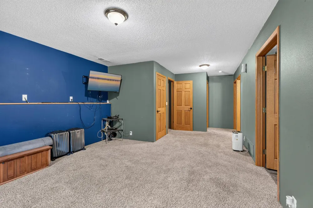 16046 Woodrow Road Brainerd, MN 56401