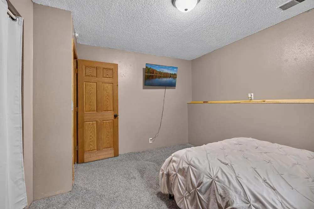 16046 Woodrow Road Brainerd, MN 56401