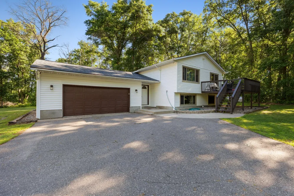 16046 Woodrow Road Brainerd, MN 56401