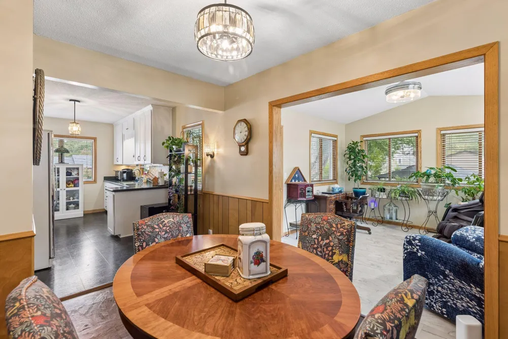 1190 Ottawa Avenue West Saint Paul, MN 55118