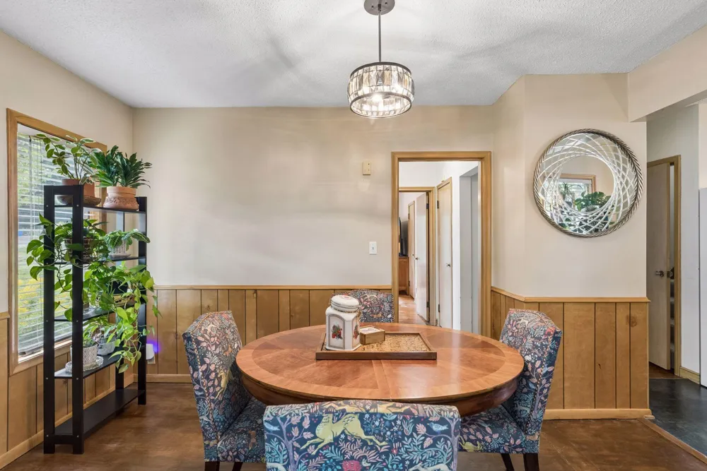 1190 Ottawa Avenue West Saint Paul, MN 55118