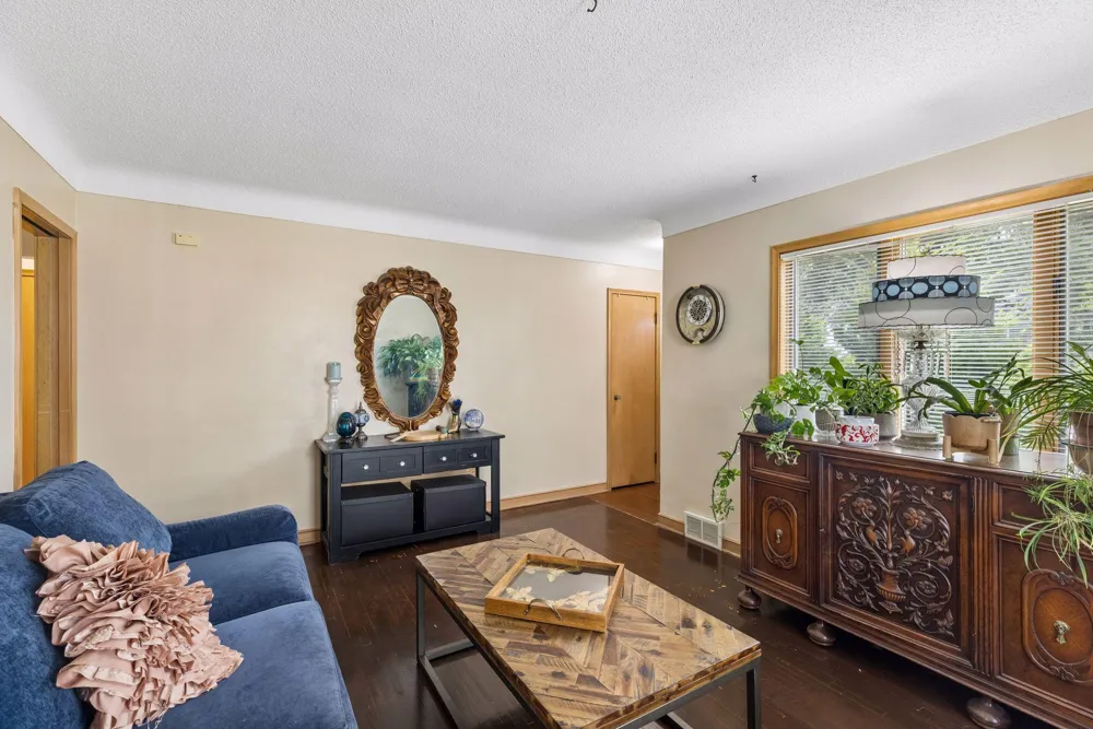 1190 Ottawa Avenue West Saint Paul, MN 55118