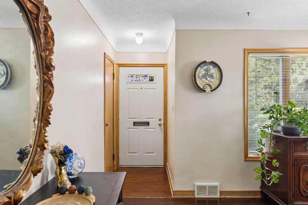 1190 Ottawa Avenue West Saint Paul, MN 55118