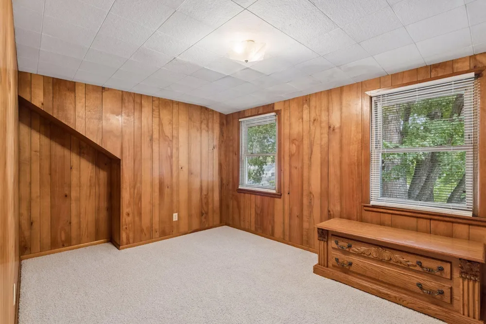 1190 Ottawa Avenue West Saint Paul, MN 55118