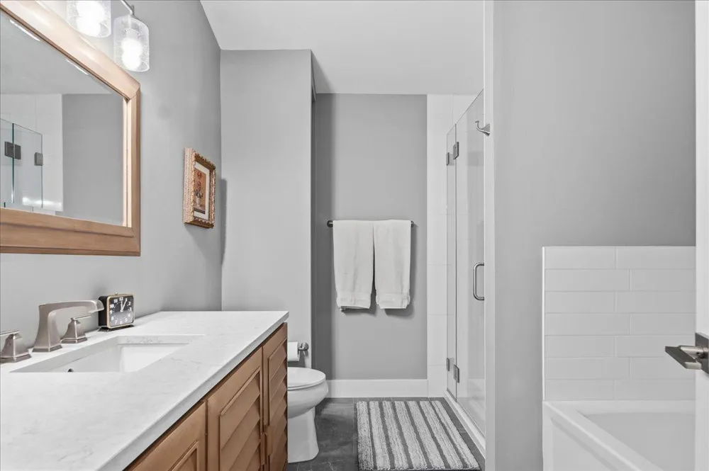15402 Sussex Drive Minnetonka, MN 55345