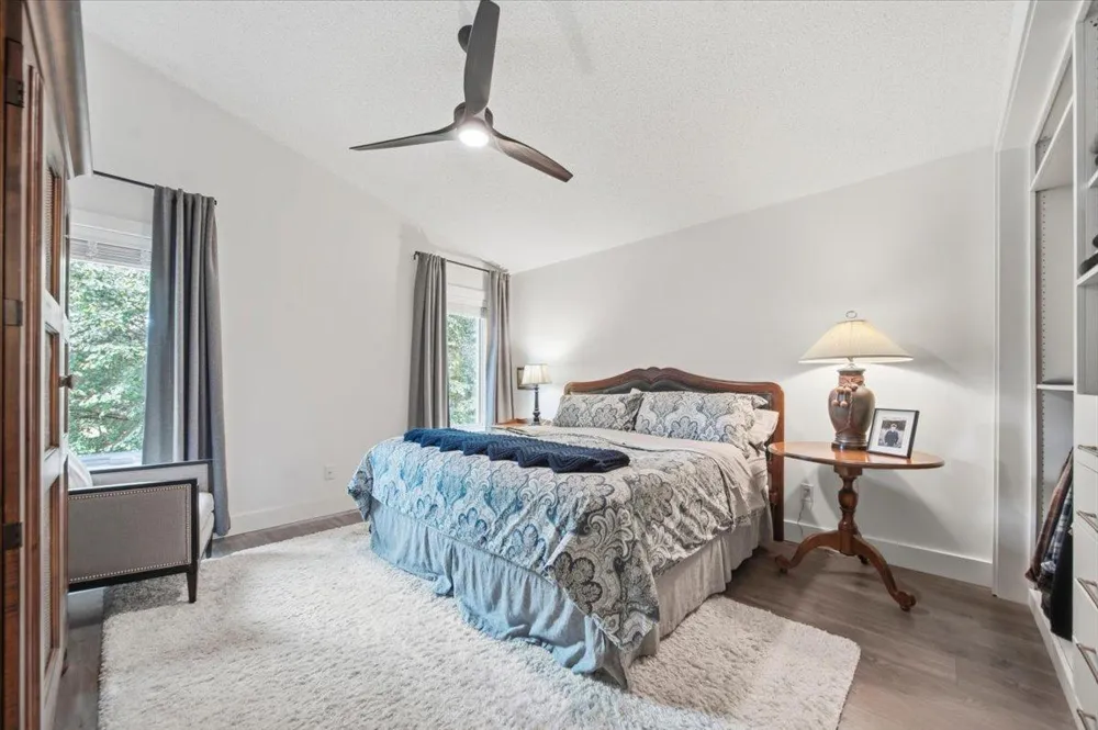 15402 Sussex Drive Minnetonka, MN 55345