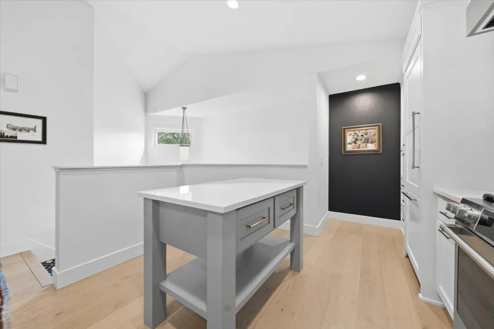 15402 Sussex Drive Minnetonka, MN 55345