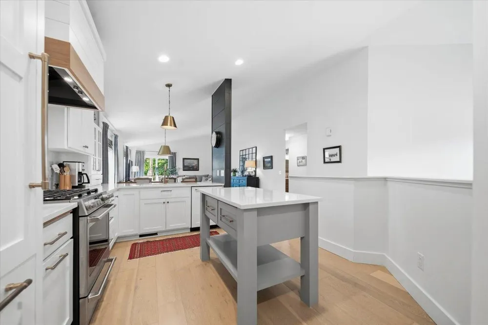 15402 Sussex Drive Minnetonka, MN 55345
