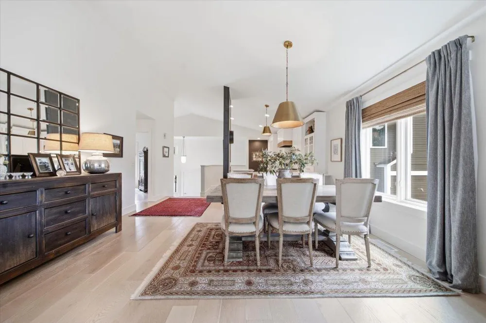 15402 Sussex Drive Minnetonka, MN 55345