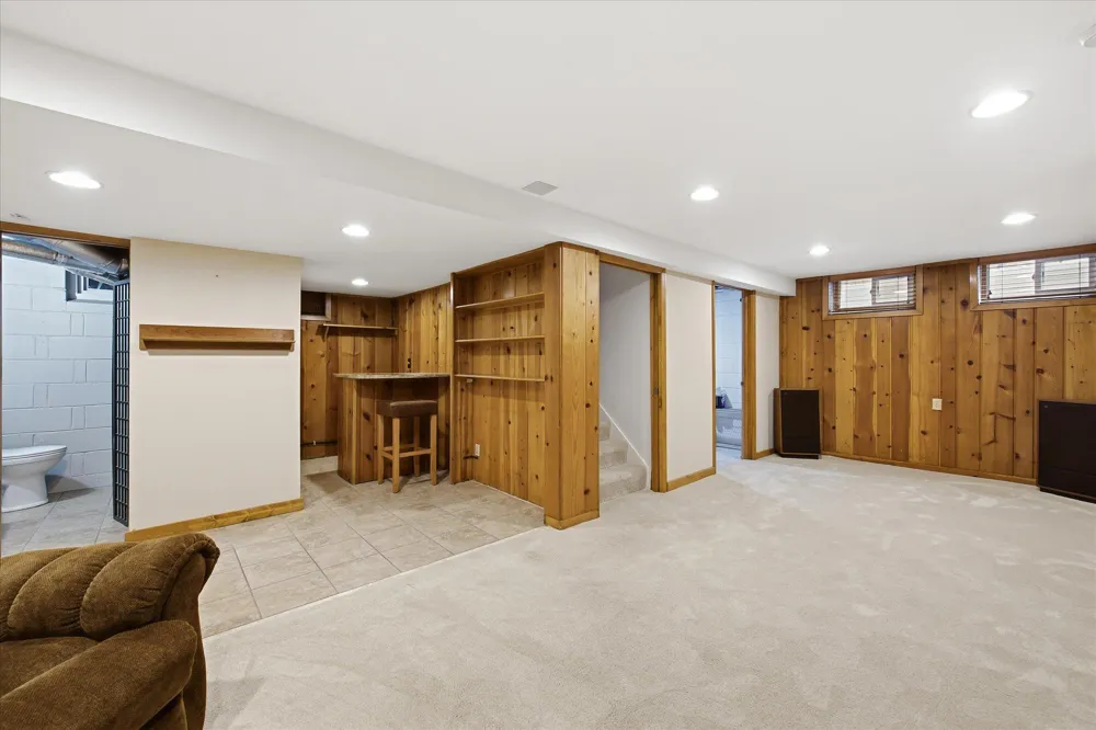 6026 James Avenue S Minneapolis, MN 55419