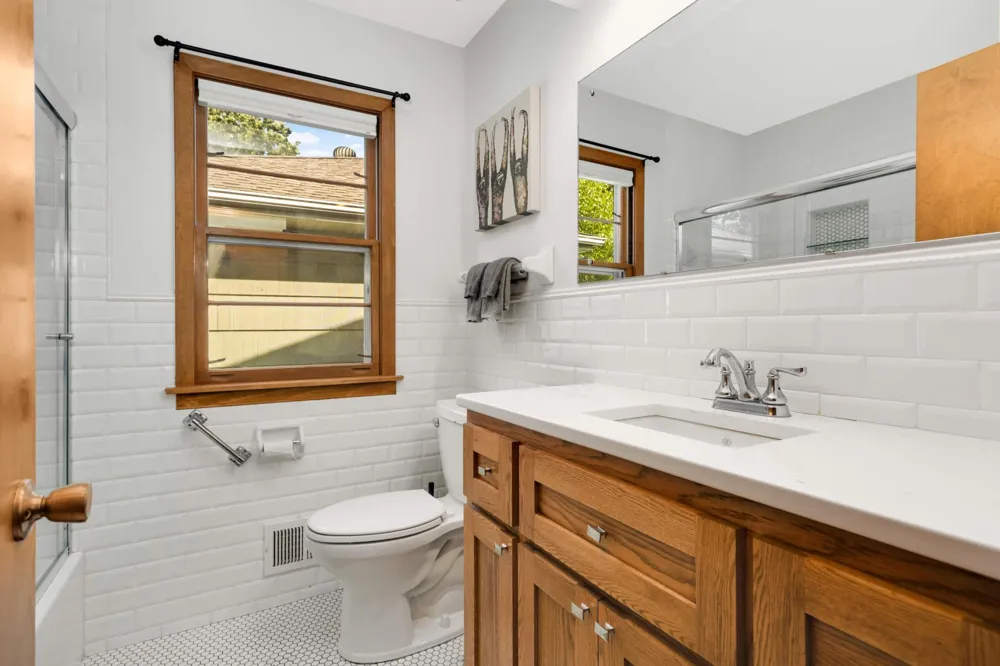 7232 Girard Avenue S Richfield, MN 55423