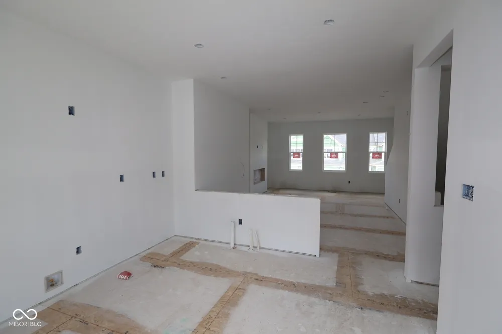 11199 Hobbsbrook Drive Noblesville, IN 46060