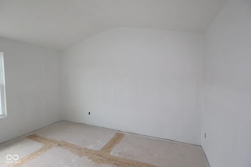 11199 Hobbsbrook Drive Noblesville, IN 46060