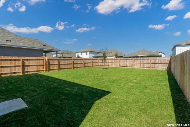 436 RAVEN ROW Marion, TX 78124