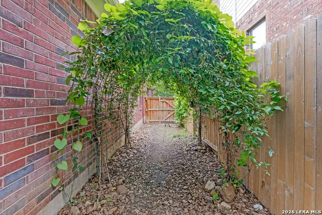 25010 Kiowa Crk San Antonio, TX 78255