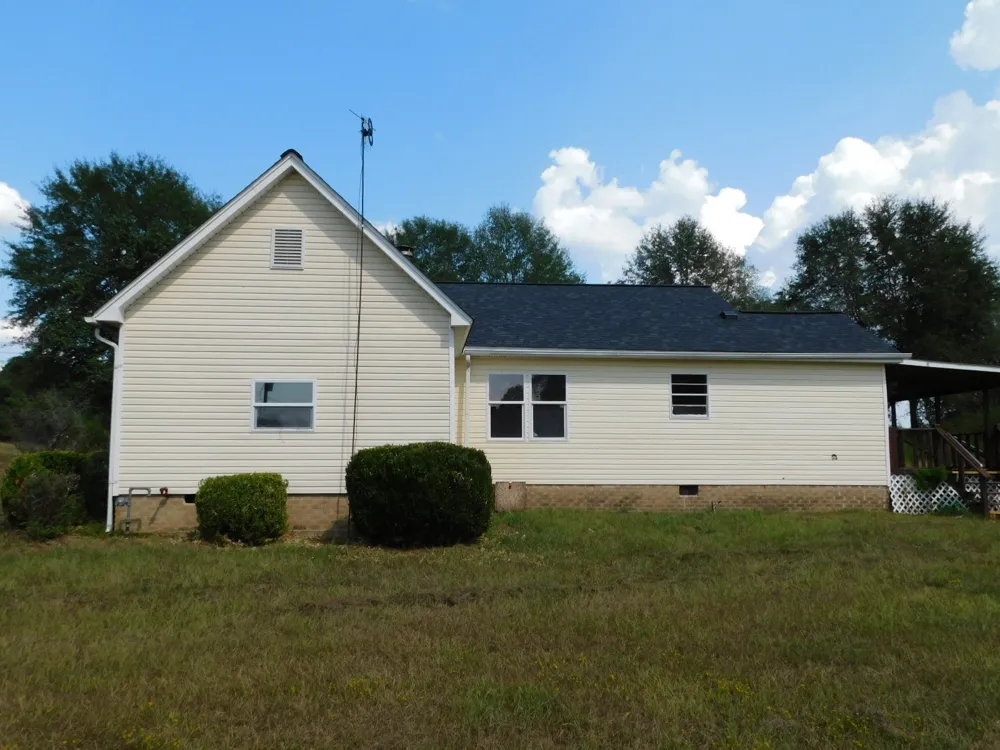 745 E Highway 355 Highway Midway, AR 71801