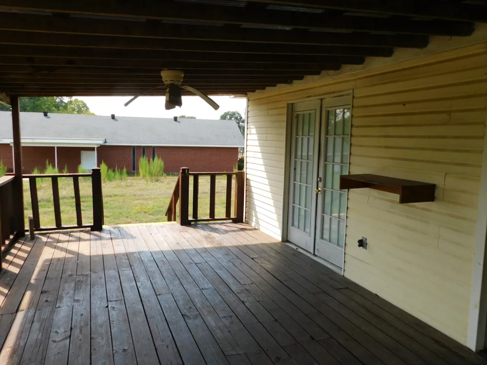 745 E Highway 355 Highway Midway, AR 71801