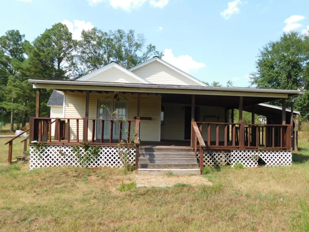 745 E Highway 355 Highway Midway, AR 71801