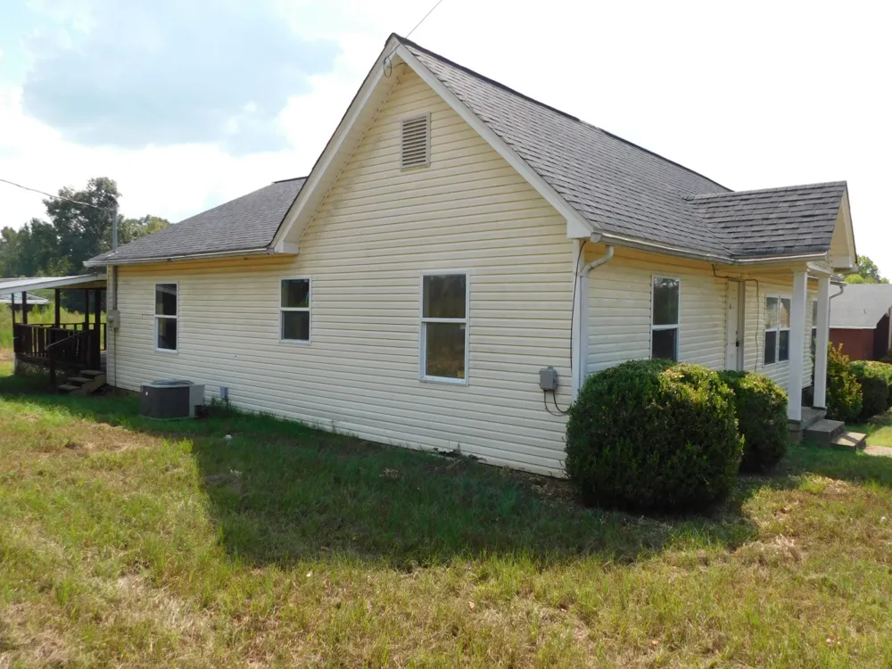 745 E Highway 355 Highway Midway, AR 71801