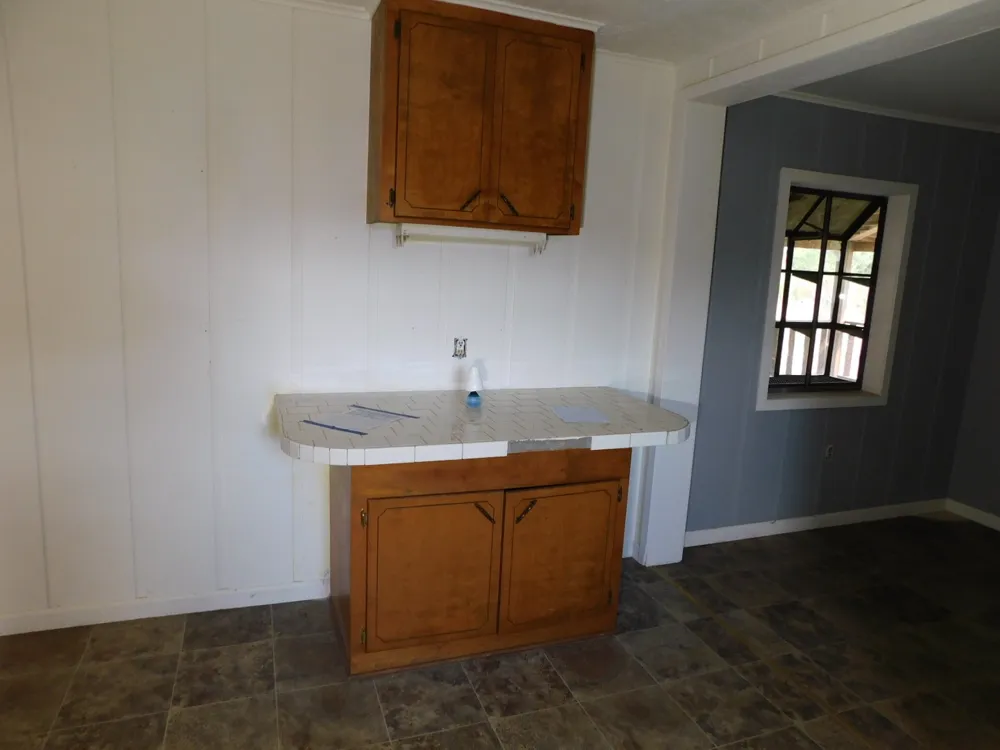 745 E Highway 355 Highway Midway, AR 71801