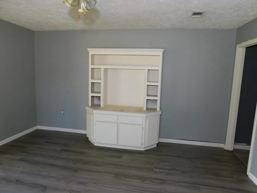 745 E Highway 355 Highway Midway, AR 71801