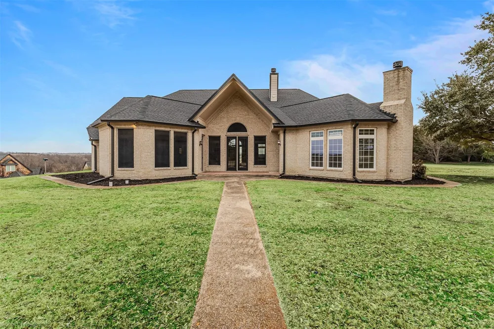 15183 Valley View Forney, TX 75126