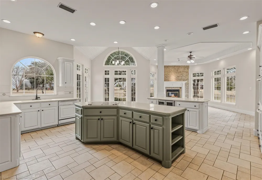15183 Valley View Forney, TX 75126
