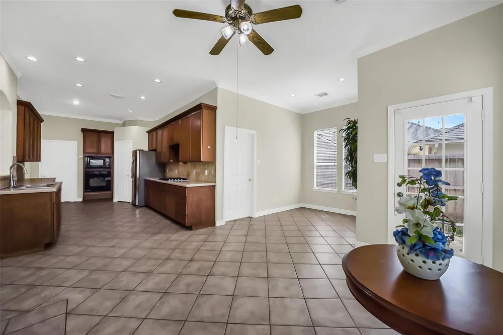 12003 Banks Run Drive Pearland, TX 77584
