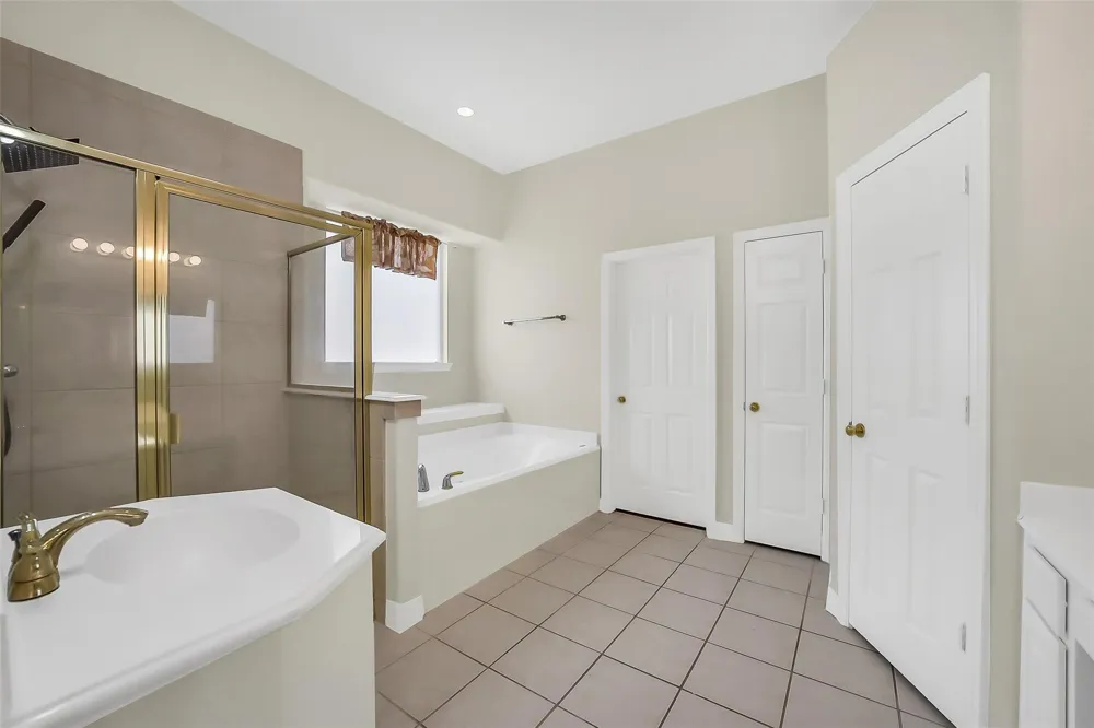 12003 Banks Run Drive Pearland, TX 77584