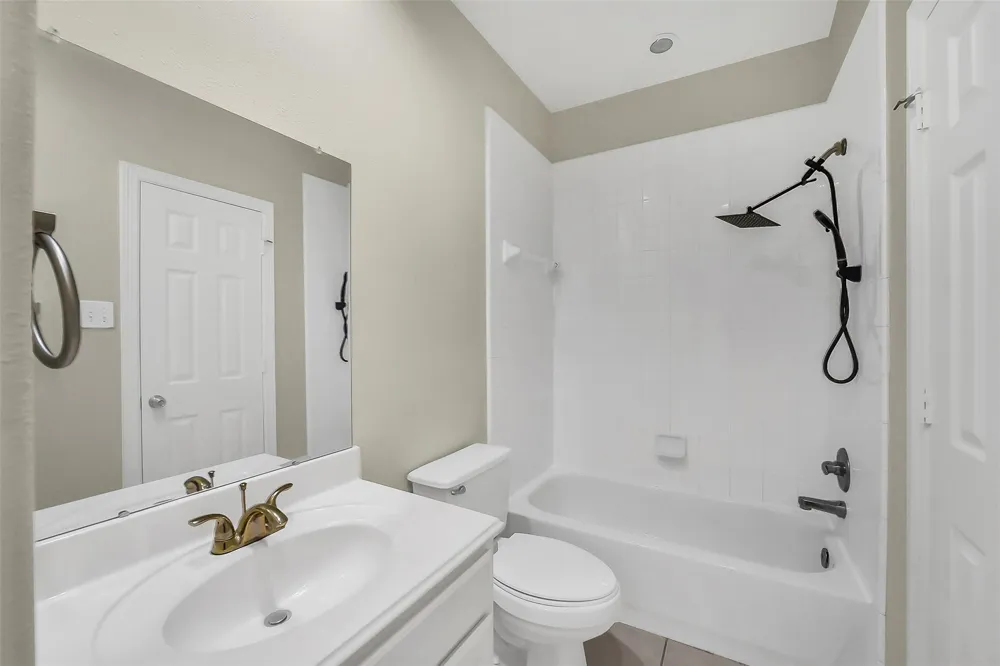 12003 Banks Run Drive Pearland, TX 77584