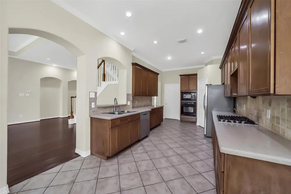 12003 Banks Run Drive Pearland, TX 77584