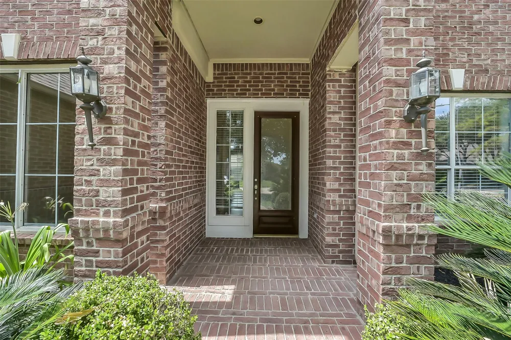 12003 Banks Run Drive Pearland, TX 77584