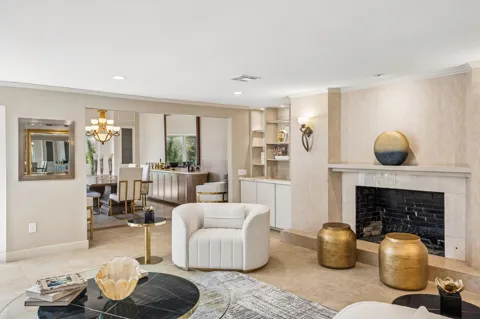 9703 Oasis Drive