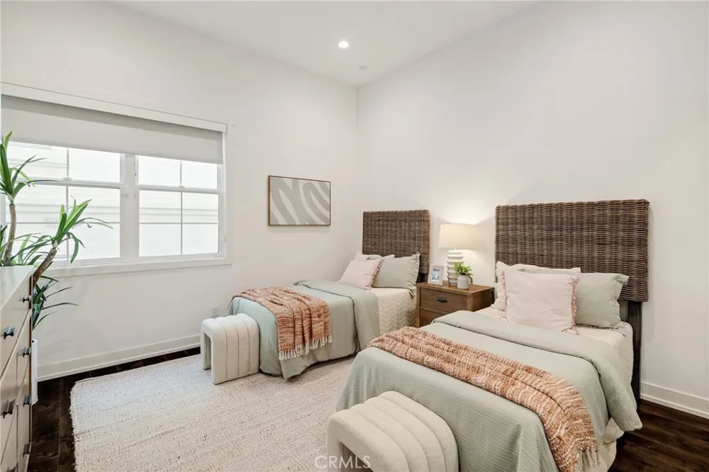 1919 Gates Avenue #B Redondo Beach, CA 90278