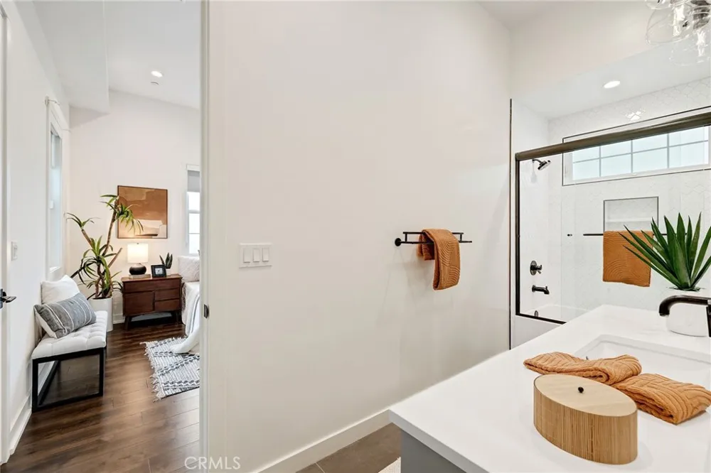 1919 Gates Avenue #B Redondo Beach, CA 90278