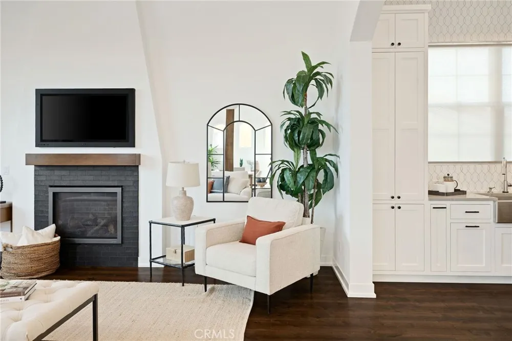 1919 Gates Avenue #B Redondo Beach, CA 90278