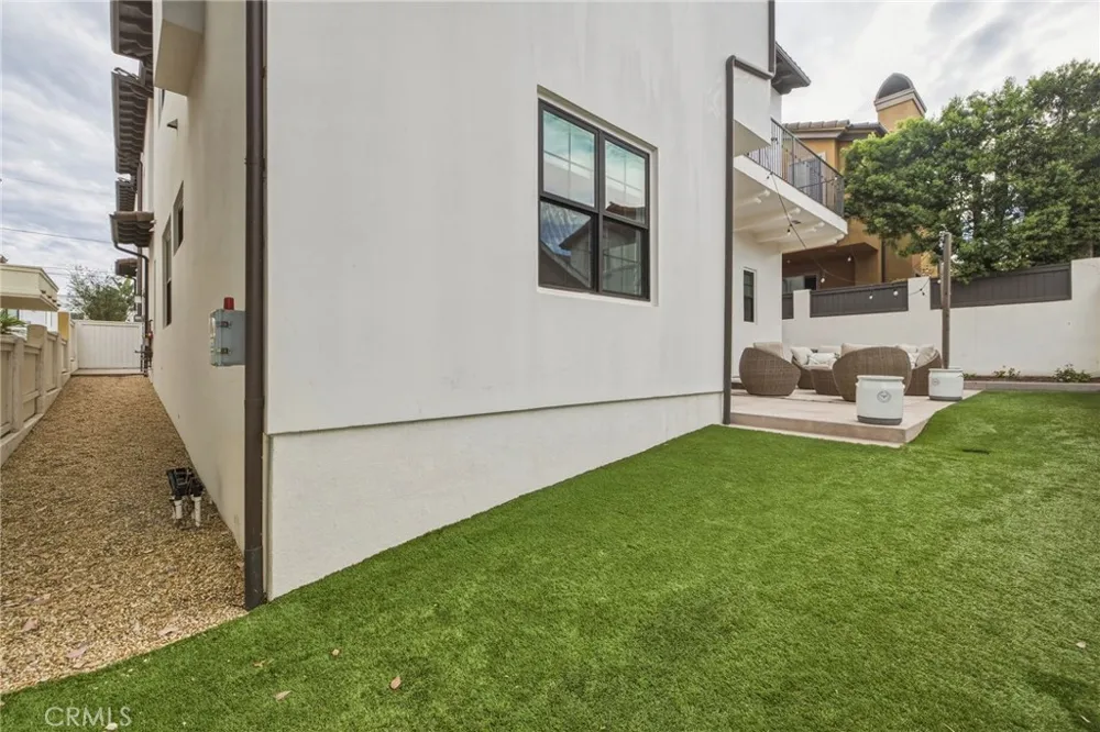 1919 Gates Avenue #B Redondo Beach, CA 90278