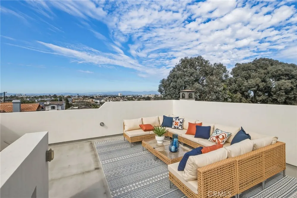 1919 Gates Avenue #B Redondo Beach, CA 90278