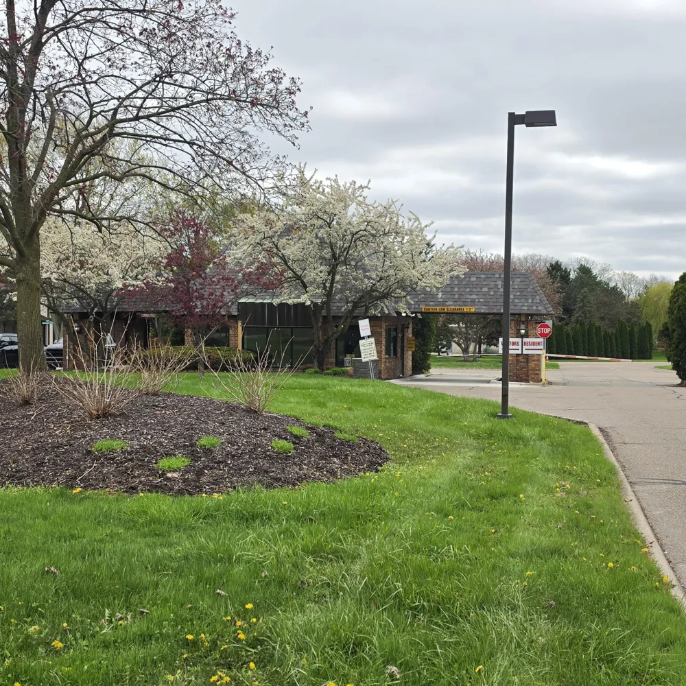 30129 Deer Run Farmington, MI 48331