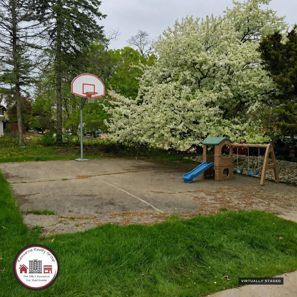 30129 Deer Run Farmington, MI 48331