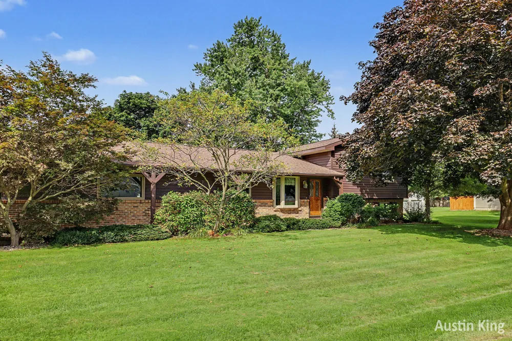 411 4th Street Cedar Springs, MI 49319
