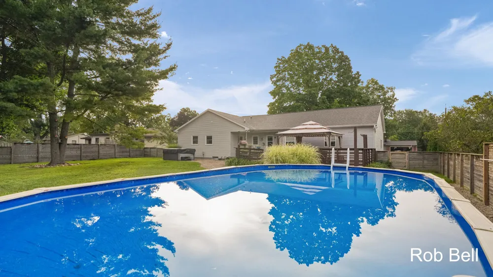 631 Evergreen Street Jenison, MI 49428