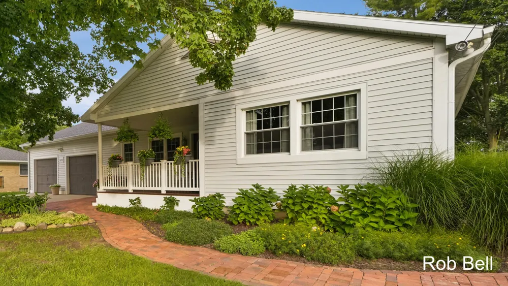 631 Evergreen Street Jenison, MI 49428